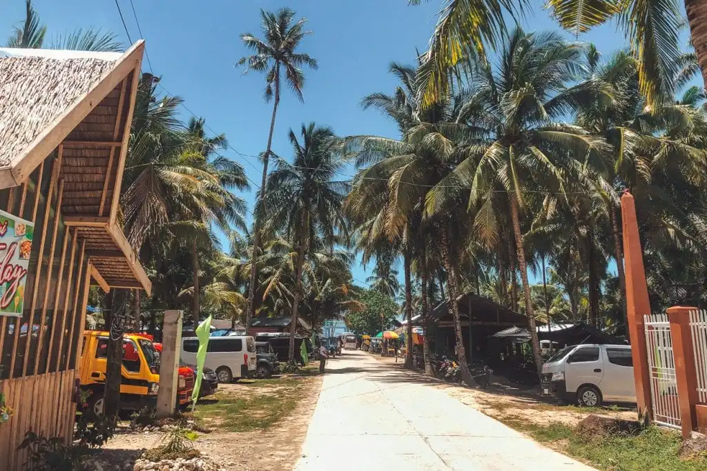 The accessible pathway to Magpupungko Rock Pools from the parking area