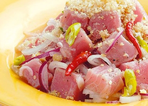 Kinilaw na tuna — raw tuna marinated in coconut vinegar and coconut milk, Siargao style